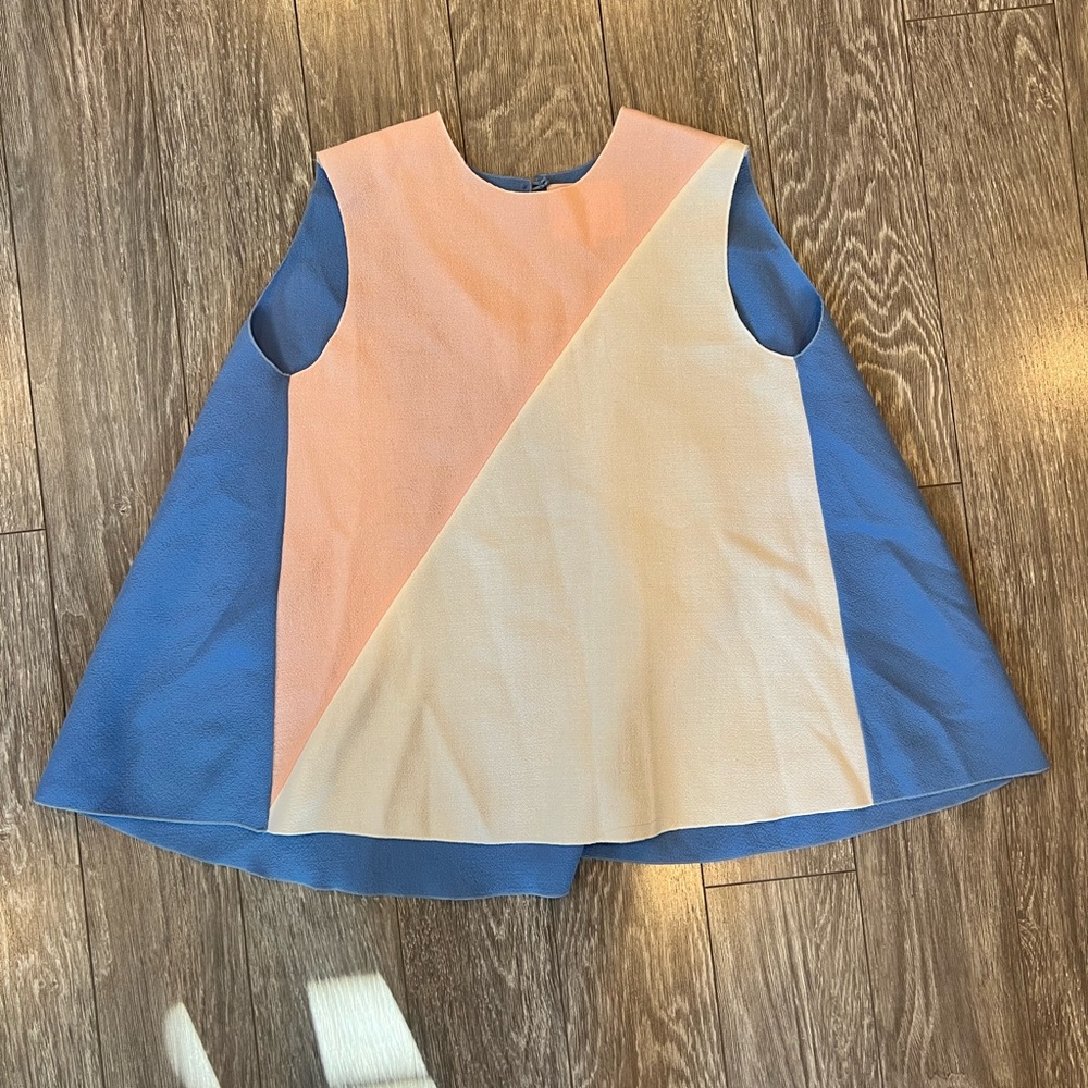 Ronda da Sleeveless Cape Top
